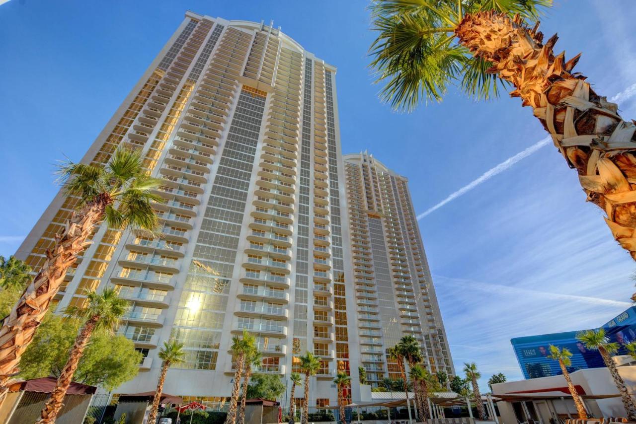 Mgm Signature-22-703 Strip View Jacuzzi Studio Las Vegas Luaran gambar
